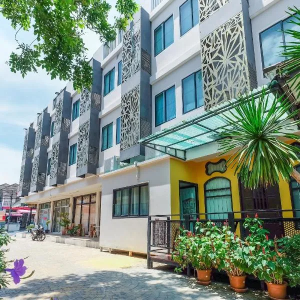 The Little Nest Phuket, hotel en Phuket
