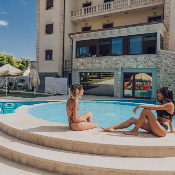 Halanus Hotel And Resort, hotell i Cugnoli