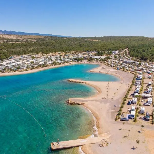 Mobile Homes Camping Omišalj: Omišalj şehrinde bir otel