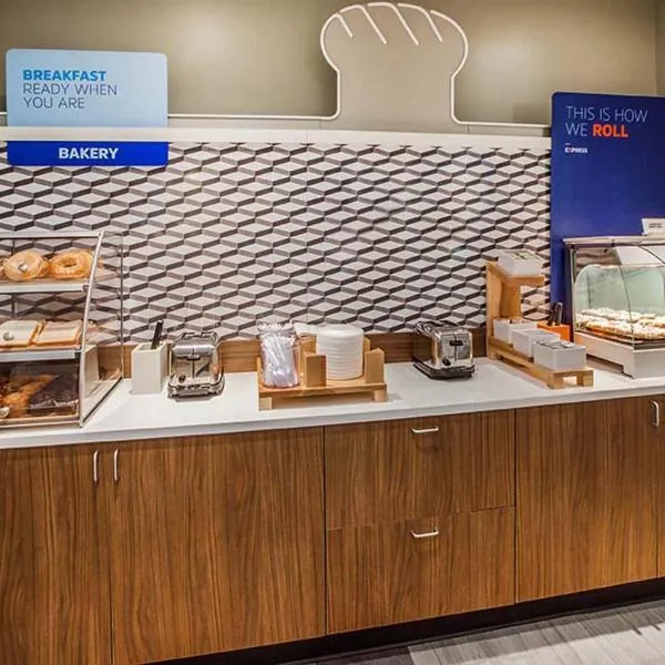 Holiday Inn Express & Suites Reidsville by IHG、Reidsvilleのホテル