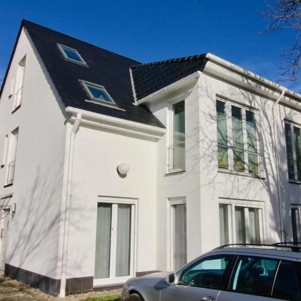 Haus Annelie FEWO 1 EG, hotel v destinaci Dranske