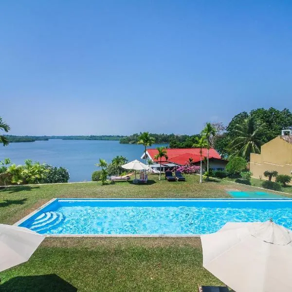 Kalla Bongo Lake Resort، فندق في هيكادوا