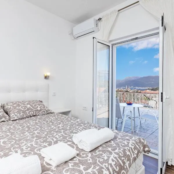 Apartments Natasa, hotell sihtkohas Radovići
