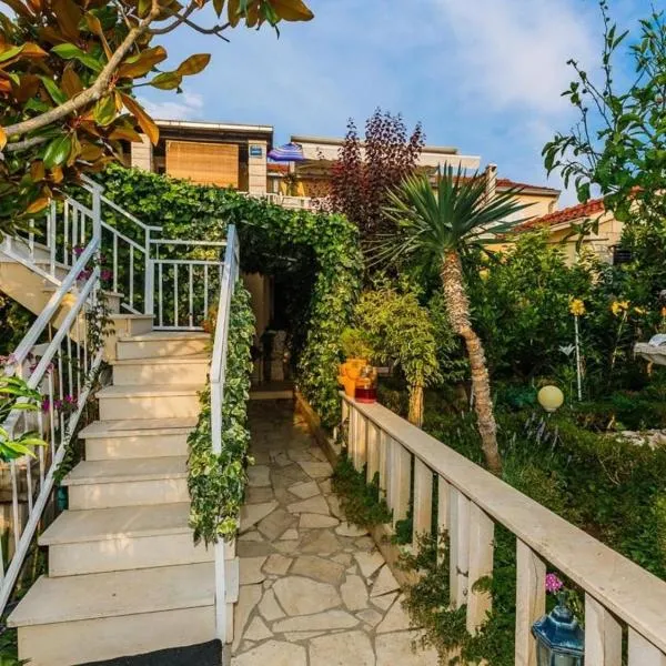 Apartments Roda – hotel w mieście Supetar