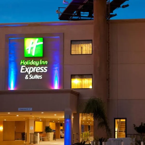 Holiday Inn Express Hotel & Suites Woodland Hills, an IHG Hotel, hotel en Tarzana