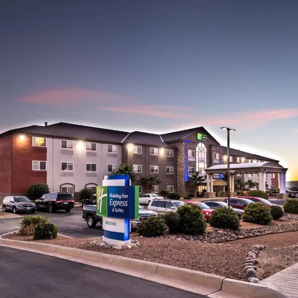 Holiday Inn Express & Suites Alamogordo Highway 54/70, an IHG Hotel, viešbutis mieste Alamogordas