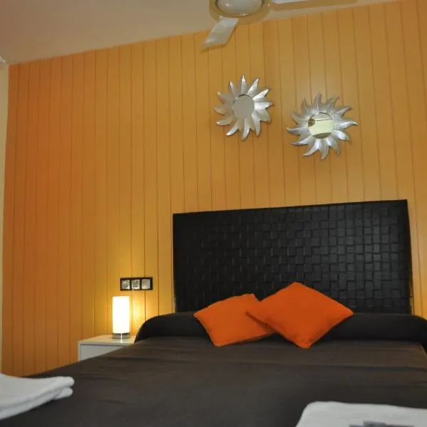 Hostal Empordà, hotel v destinaci Castelló d'Empúries