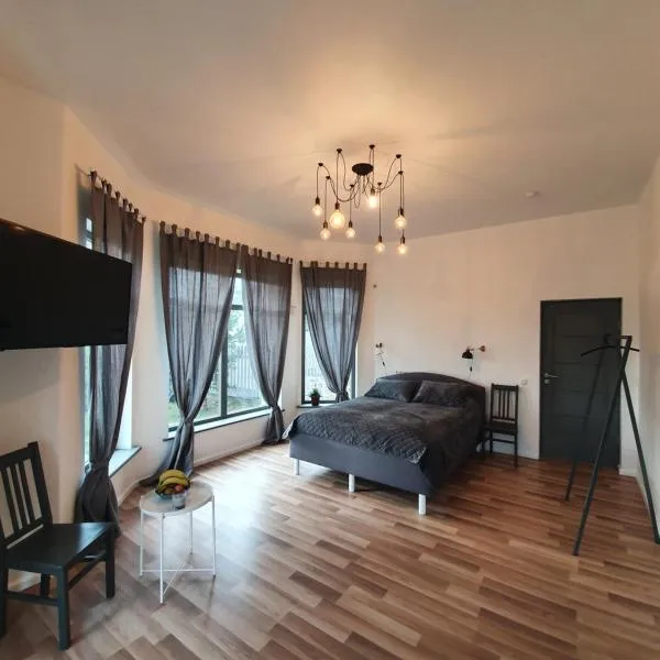 Valet Apartment, отель в Марупе