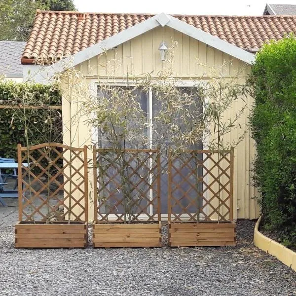 Maisonnette à 100 M de Tarbes sud, hotel a Laloubère