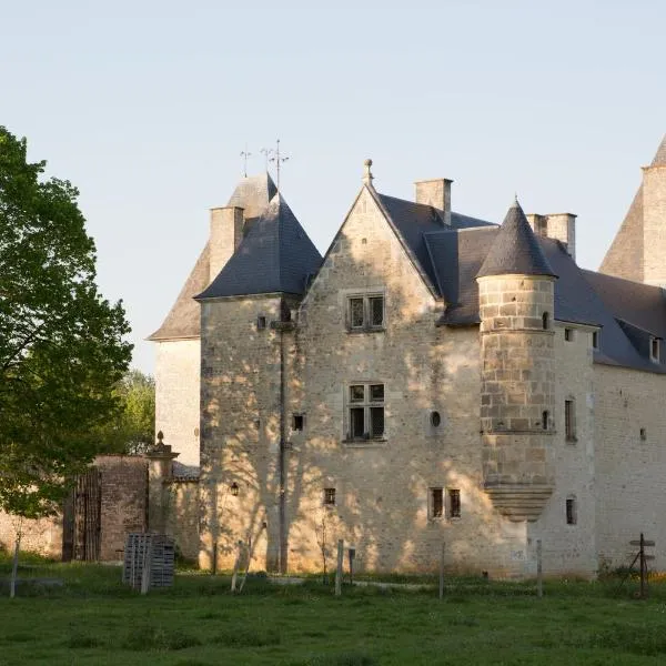 Château de Bois Charmant, hotel i Saint-Coutant-le-Grand