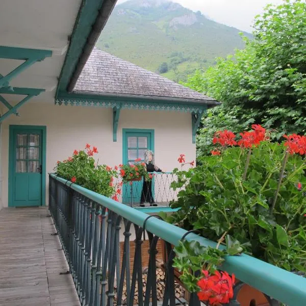 La Cazalère, hotel in Campan