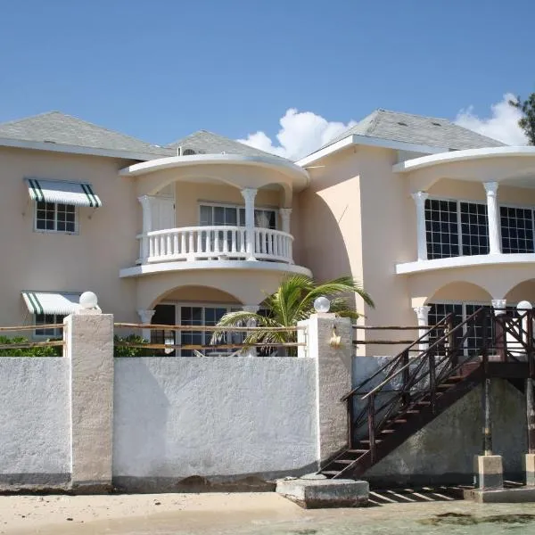 Triplets on the Bay, hotel in Montego Bay