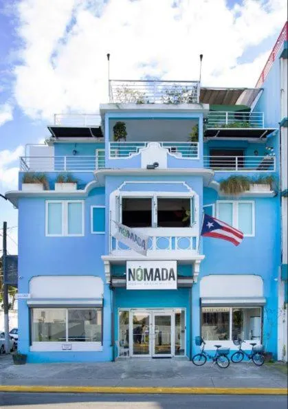 Nomada Urban Beach Hostel- Calle Loiza, hotel v destinaci San Juan