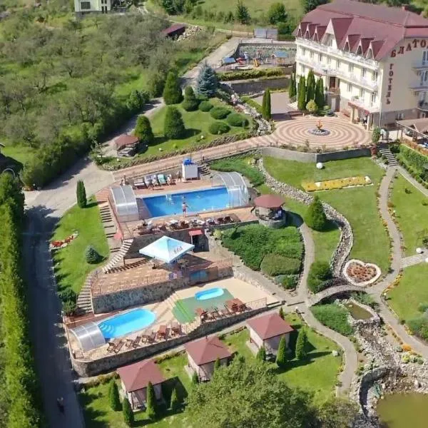 Blagodat, hotel v destinaci Šajan