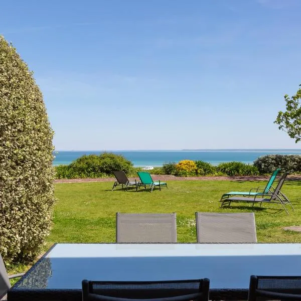 Les Cottages de Caractère du 17ème Avec Terrasse et Vue Mer de La Metairie-du-Vauhariot - Vue Mont Saint Michel - Piscine Intérieure Chauffée, hotel u gradu Kankal