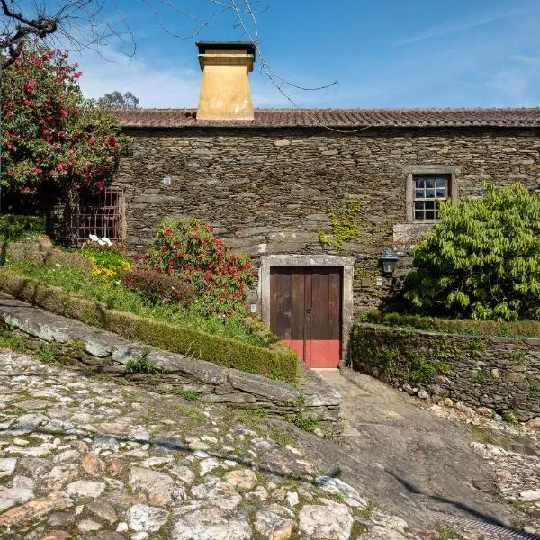 Quinta de Mourães - Casa do Xisto, hotel in Lever