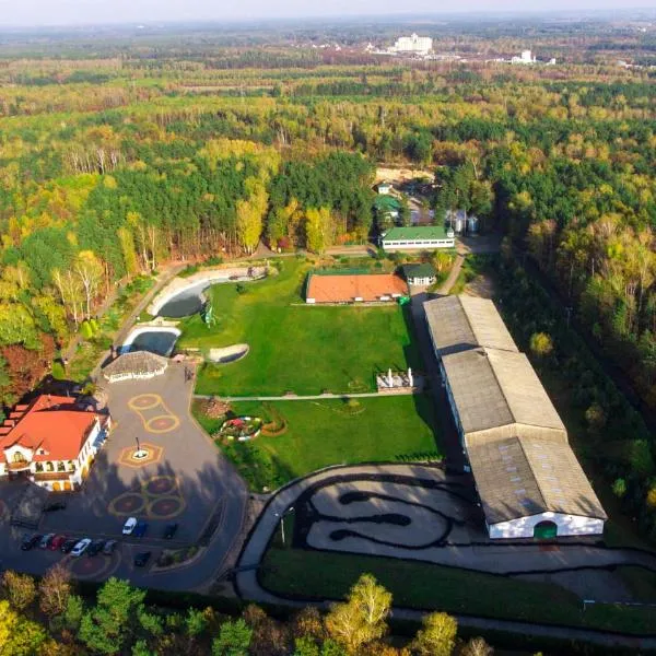 Malutkie Resort, hotel em Radomsko