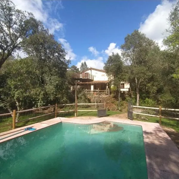 CASA LA INDIANA, khách sạn ở Fuenteheridos