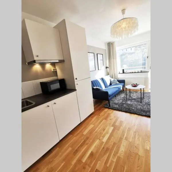 Stilren studiolägenhet på 20 kvm nära havet och centrum! Stationsterrassen 7, hotel v destinaci Båstad