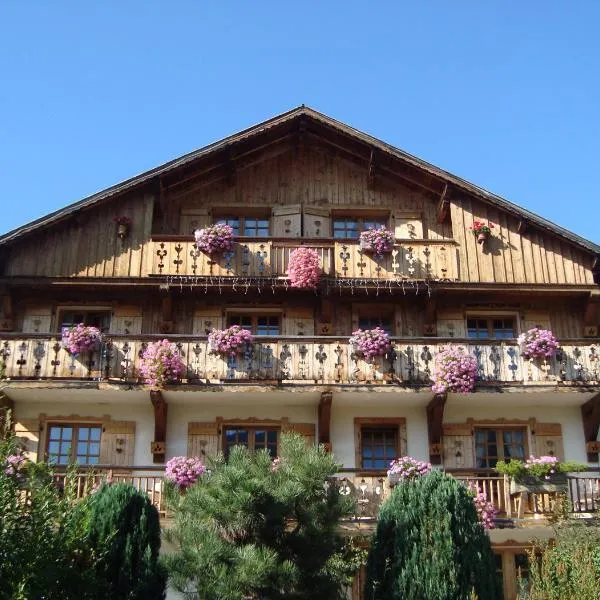 Les Chalets de La Griyotire، فندق في ليه سيزيه