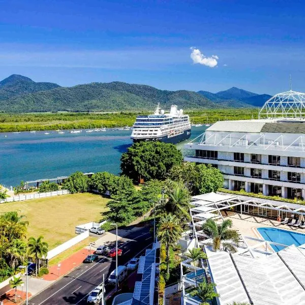 Pullman Reef Hotel Casino: Fitzroy Adası şehrinde bir otel