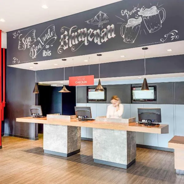 ibis Blumenau, hotel v destinaci Blumenau