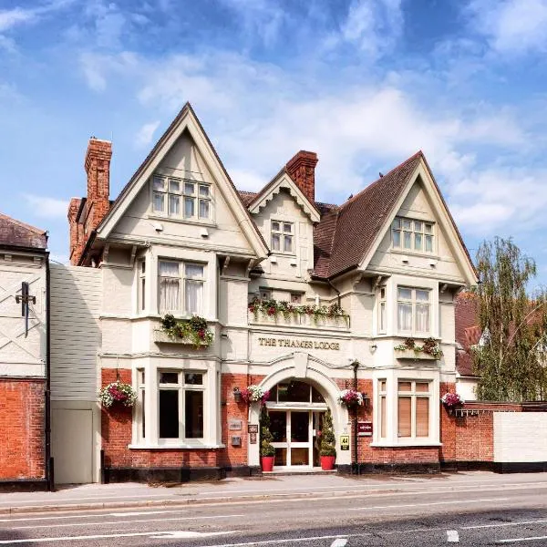 스테인스에 위치한 호텔 Mercure London Staines-upon-Thames Hotel