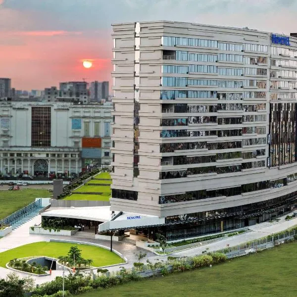 Novotel Kolkata Hotel and Residences, hotel v mestu Kolkata