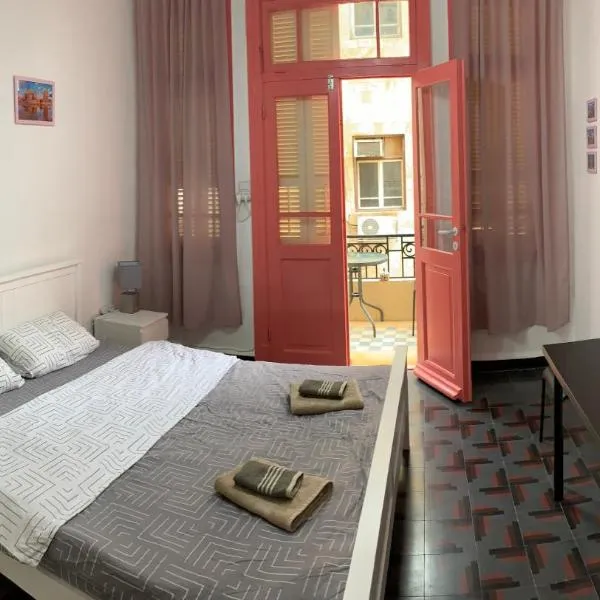 GuestHouse COMFY - separate rooms in the apartment for a relaxing holiday, hotel v destinaci Haifa