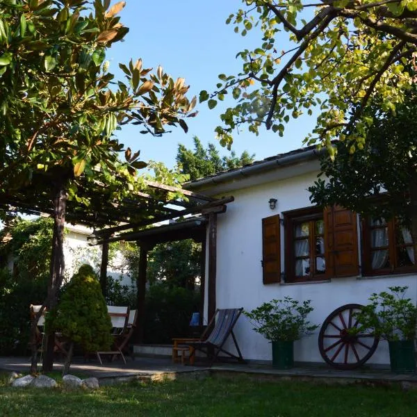 Marelmy, hotel di Mouresi