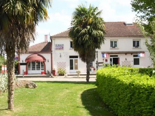 Auberge de Lamagistere, hotel v destinaci Lamagistère