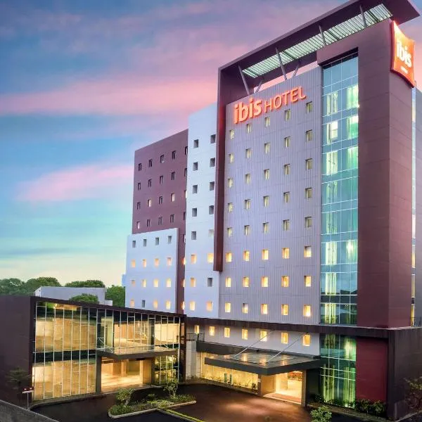 Ibis Makassar City Center, hotel in Makassar