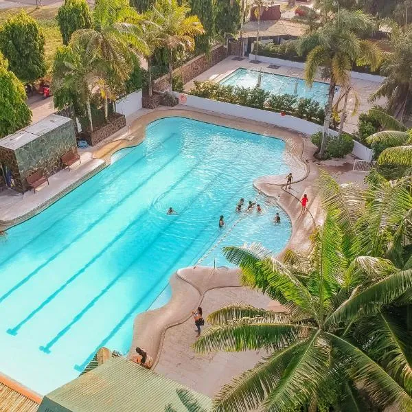 Nature's Village Resort, hotel em Bacolod