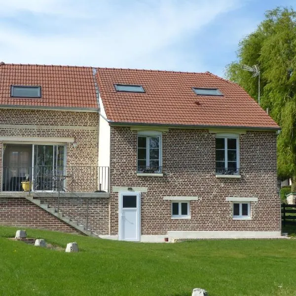 Gîte La Maison d'Edouard, hôtel à Omiécourt