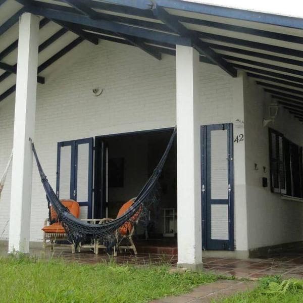 Tranquilidade a alguns passos da praia - churrasqueira, super wi-fi!