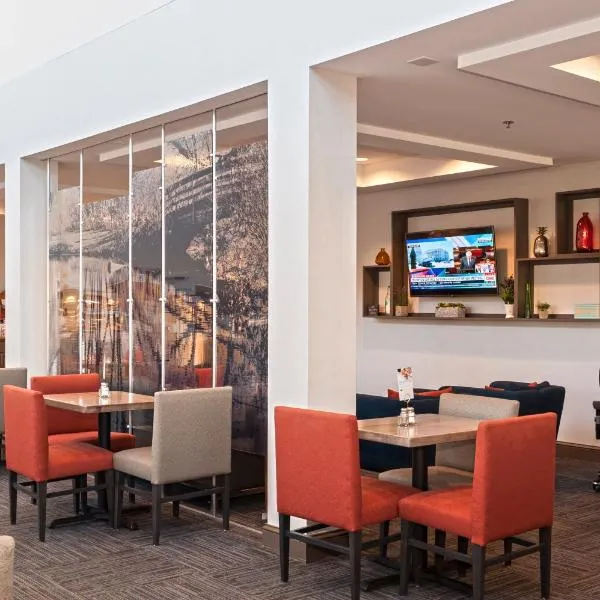 Holiday Inn Express Hotel & Suites Chanhassen by IHG, hotel v destinaci Chanhassen