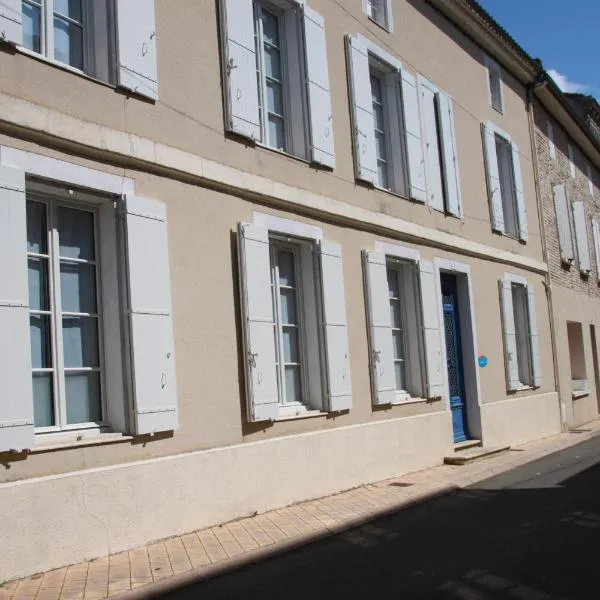 La Maison DUFFOUR chambres d'hôtes avec Petit Déjeuner, hotel v destinácii Tonneins