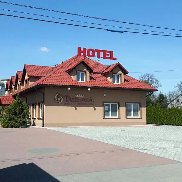 Hotel TWIERDZA, hotel u gradu Krasne