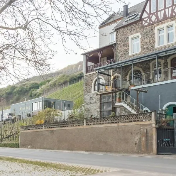 'Ferienhaus Mosel' mit kostenfreien ÖPNV-Ticket, hotel v destinaci Ürzig
