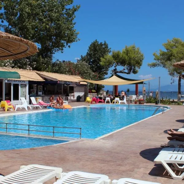 Koulouris Beach Hotel、カボスのホテル