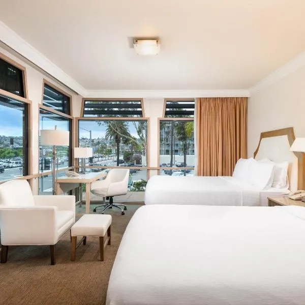 DoubleTree by Hilton San Diego Downtown - photo 2
