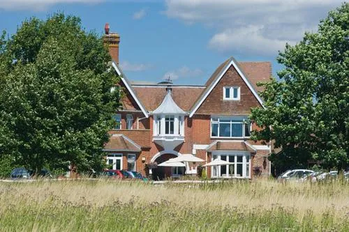 Hickstead Hotel, hotel in Handcross