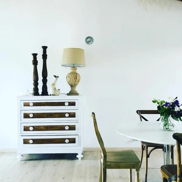 Castel Apartment, hotel en Castellamonte