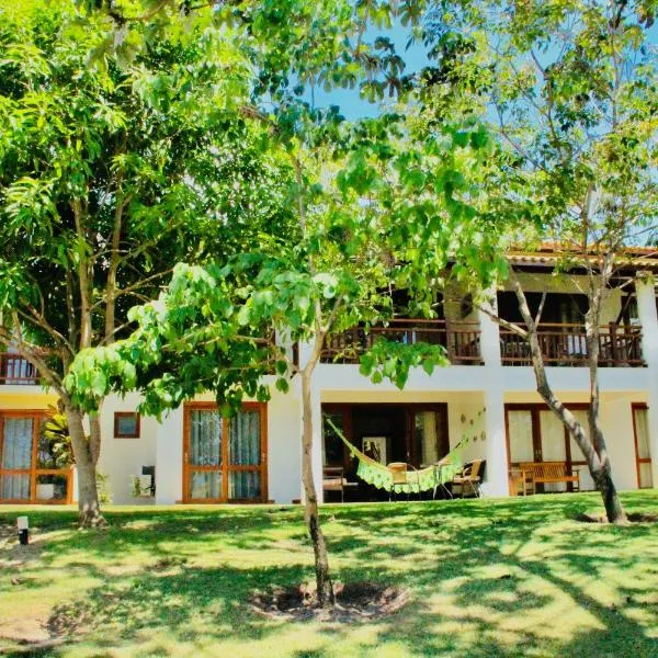 Casa Peixinho - Reserva Imbassaí 3 suítes, hotel v destinaci Imbassai