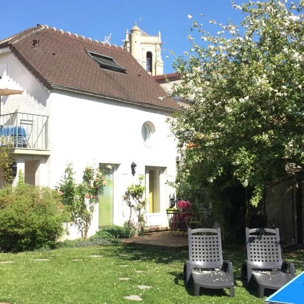 Les gîtes du Clos Saint-Martin，位于Maule的酒店