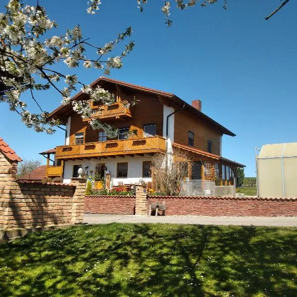 Ferienhof Schrädobler, hotel v destinaci Kößlarn