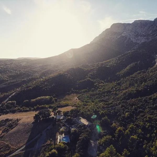 Le Relais de Saint de Ser, hotel v destinácii Puyloubier