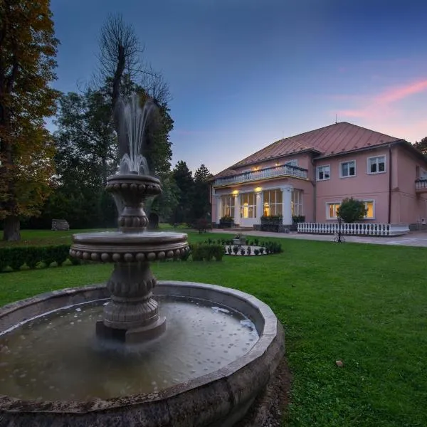 Svatojansky Kastiel, hotel in Liptovský Hrádok