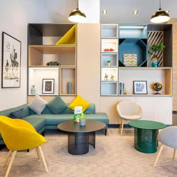 ホリデイ イン マドリード ラス タブラス（Holiday Inn Madrid - Las Tablas by IHG）、マドリードのホテル