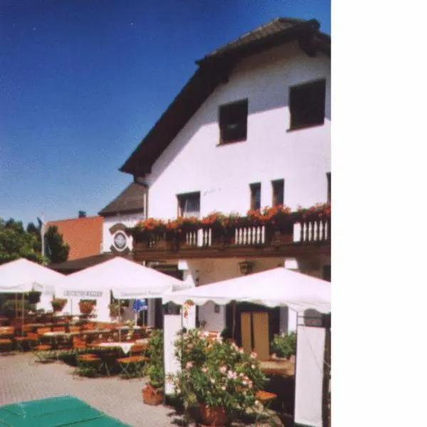 Gasthof / Pension Götzfried, hotel v destinaci Tegernheim